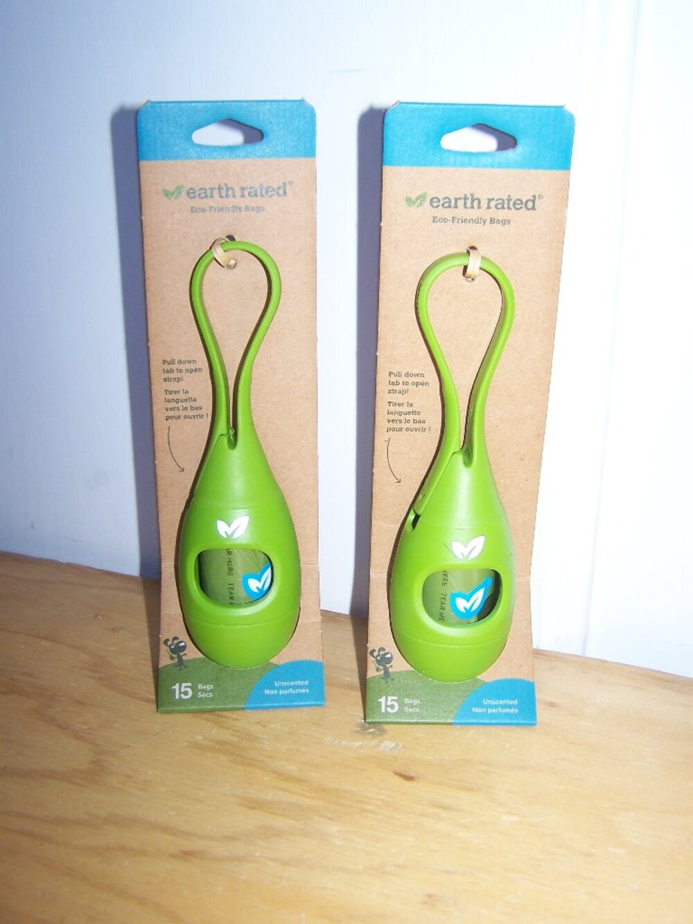 Set of 2 Earth Rated NWT Eco-Friendly Poop Bags with Leash Dispenser - HP 🎉